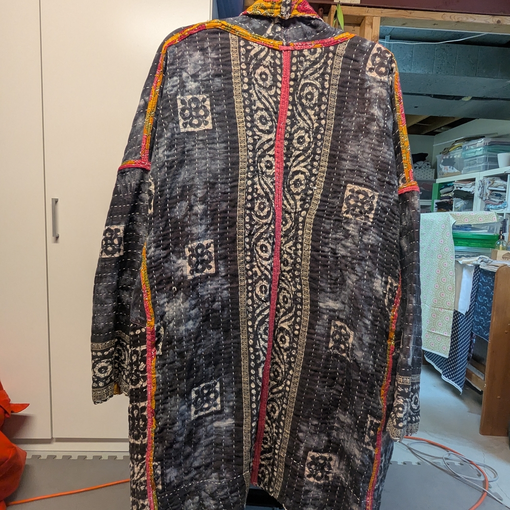 Reversible Kantha Jacket - Picture 3 of 4